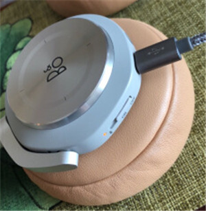 B&amp;O BeoPlay H7耳机怎么充电