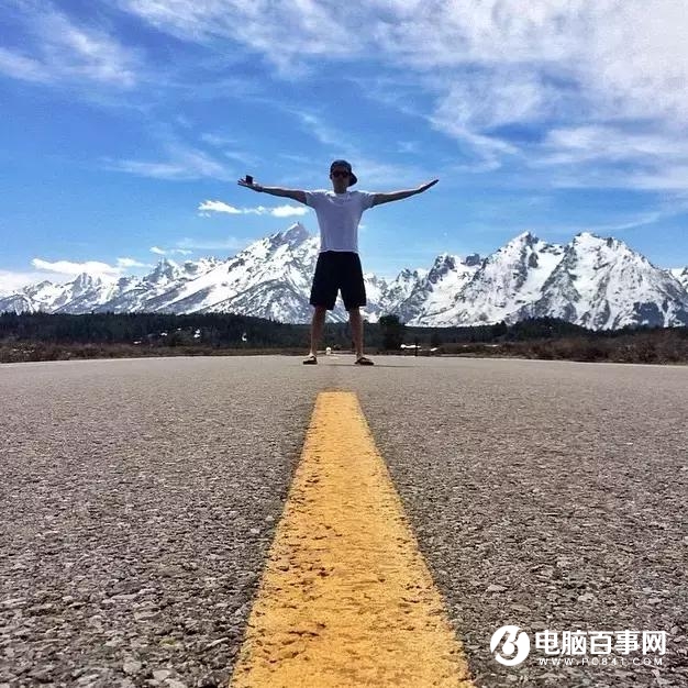 手机拍照技巧：男生拍照姿势大全 这样拍一定帅！