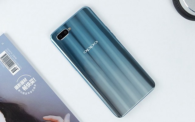 OPPO R15X图赏：高颜值水滴屏 91%屏占比