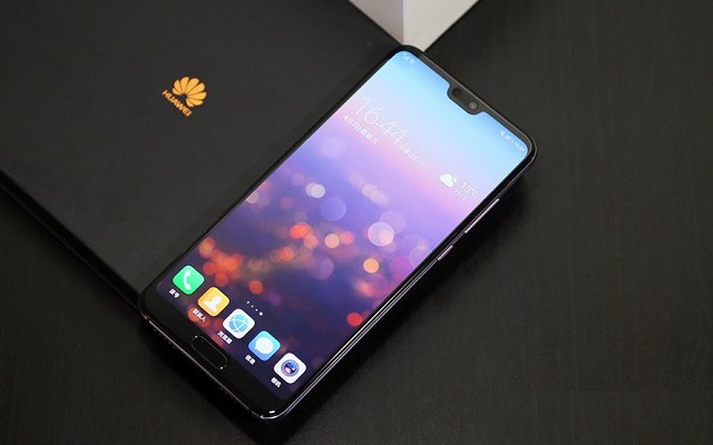 莱卡三摄高颜值 华为P20 Pro开箱图赏