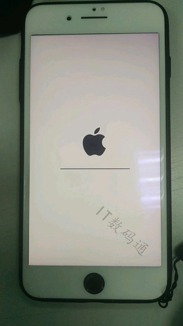 iOS12 beta4升级卡在进度条怎么回事 解决升级iOS12 beta4重启卡