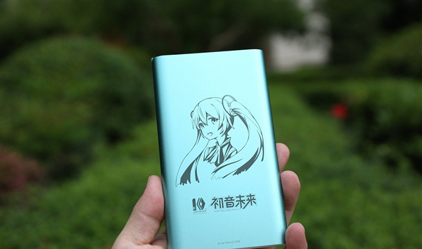 小米6X初音未来限量版开箱图赏：二次元少女心
