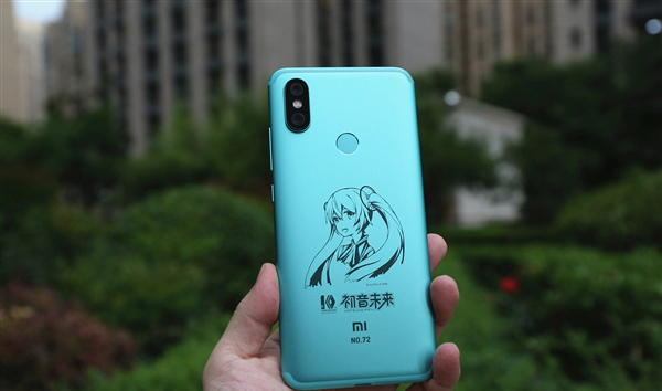 小米6X初音未来限量版开箱图赏:二次元少女心