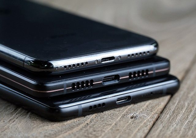 坚果R1、小米MIX2S、iPhone X对比评测 国产旗舰对决苹果