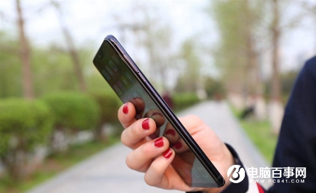 OPPO R15后盖怎么打开 OPPO R15拆后盖图文教程