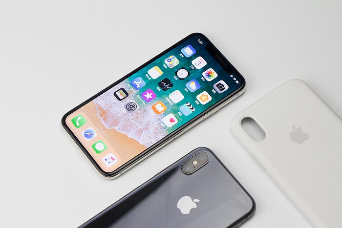 iPhone X深空灰和银色哪个好看？苹果X银色和黑色对比图赏