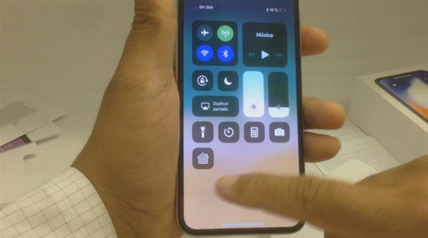 iPhoneX全球首发开箱：开机体验越用越爱！