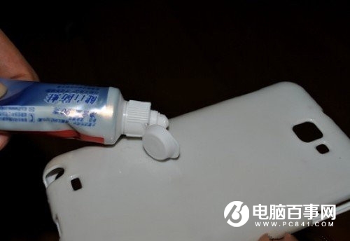 手机壳发黄用什么能洗白？一招帮你清洗如初！