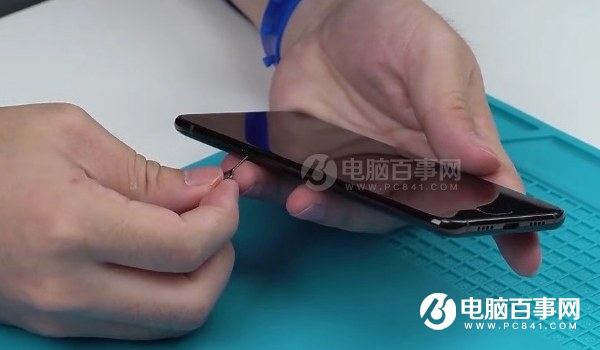 小米6后盖怎么打开 小米6拆后盖教程
