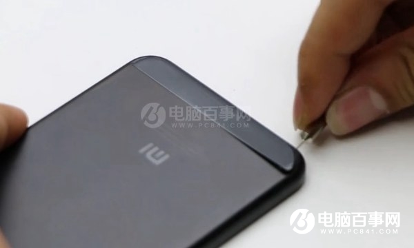 小米5C后盖怎么打开？能换吗？小米5c拆后盖教程