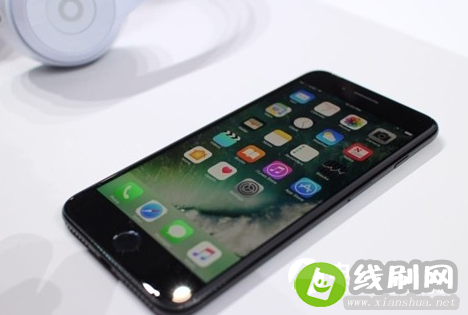 iPhone7亮黑色有没有32G版本 iPhone7亮黑色真机图赏及价格