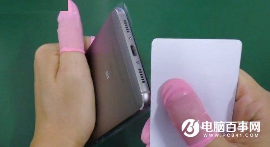 华为G9 Plus后盖怎么打开？华为G9 Plus后盖拆卸方法