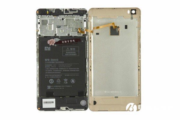 小米Max后盖怎么打开？小米Max拆卸后盖换电池教程